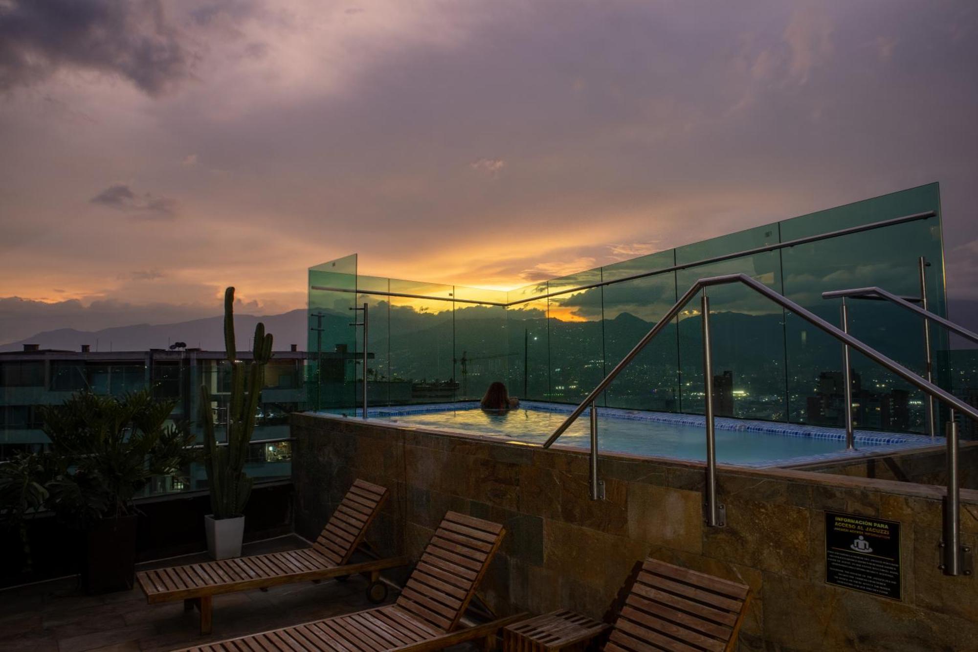 Café Hotel 4*